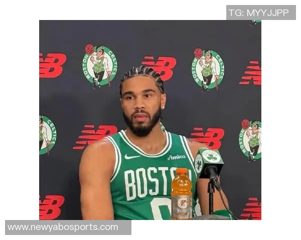 布朗称赞塔图姆积极参与客场比赛展现出色团队精神 布朗称赞塔图姆积极参与客场比赛展现出色团队精神