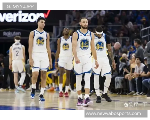 勇士队期待库里尽快复出本赛季缺阵期间战绩仅为2胜3负 勇士队期待库里尽快复出本赛季缺阵期间战绩仅为2胜3负