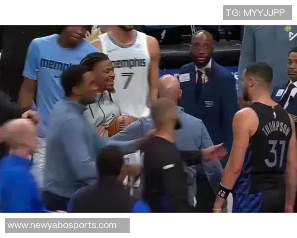 克莱与莫兰特出战数据对比31岁克莱伤后复出304场22岁莫兰特仅206场