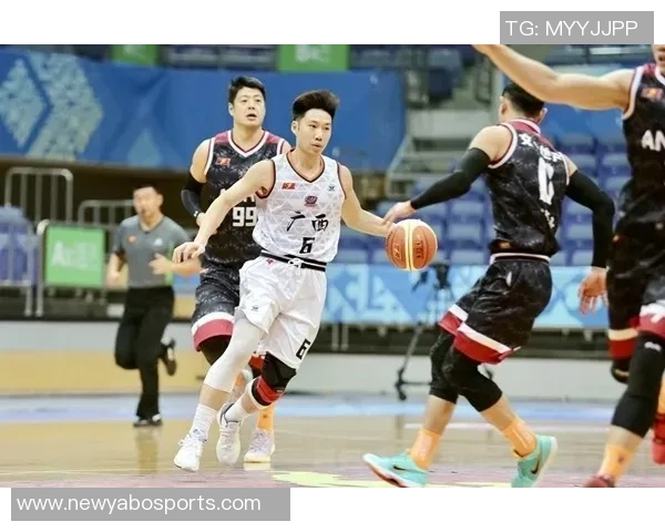 庞峥麟NBL表现优异回归CBA场均228分并列本土第一 庞峥麟NBL表现优异回归CBA场均228分并列本土第一